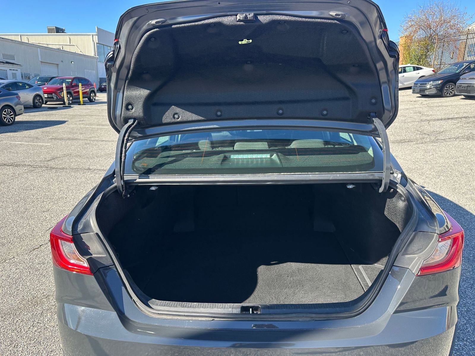 Thumbnail: 2025 Toyota Camry - 30