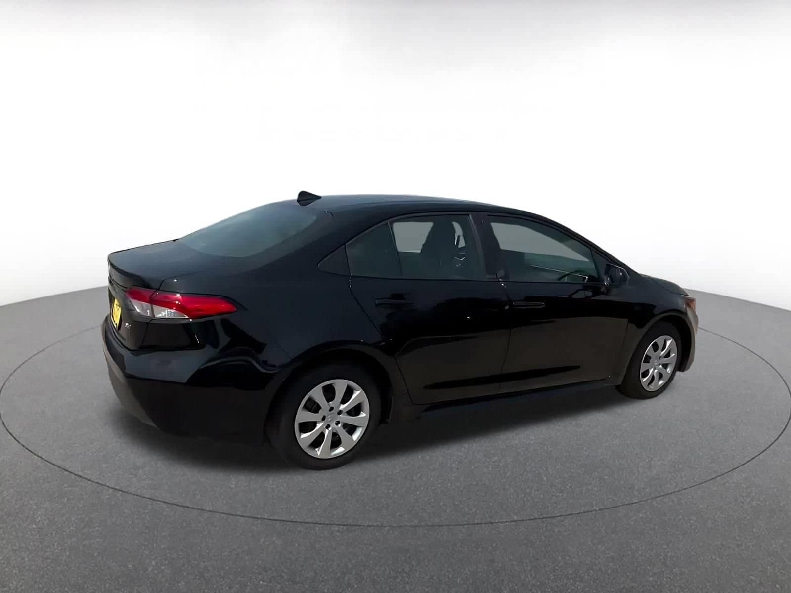 Thumbnail: 2025 Toyota Corolla - 13