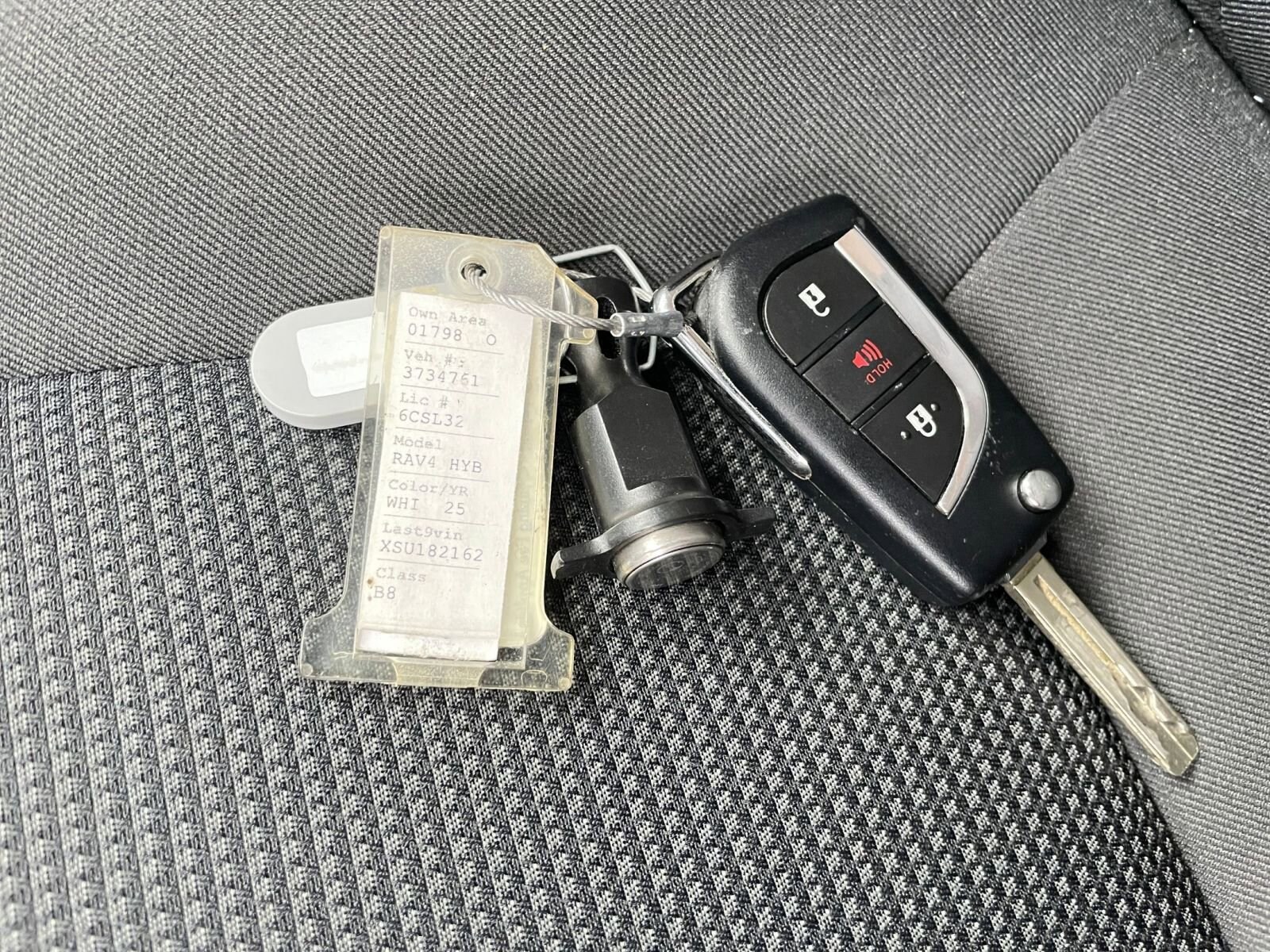 Thumbnail: 2025 Toyota RAV4 - 22