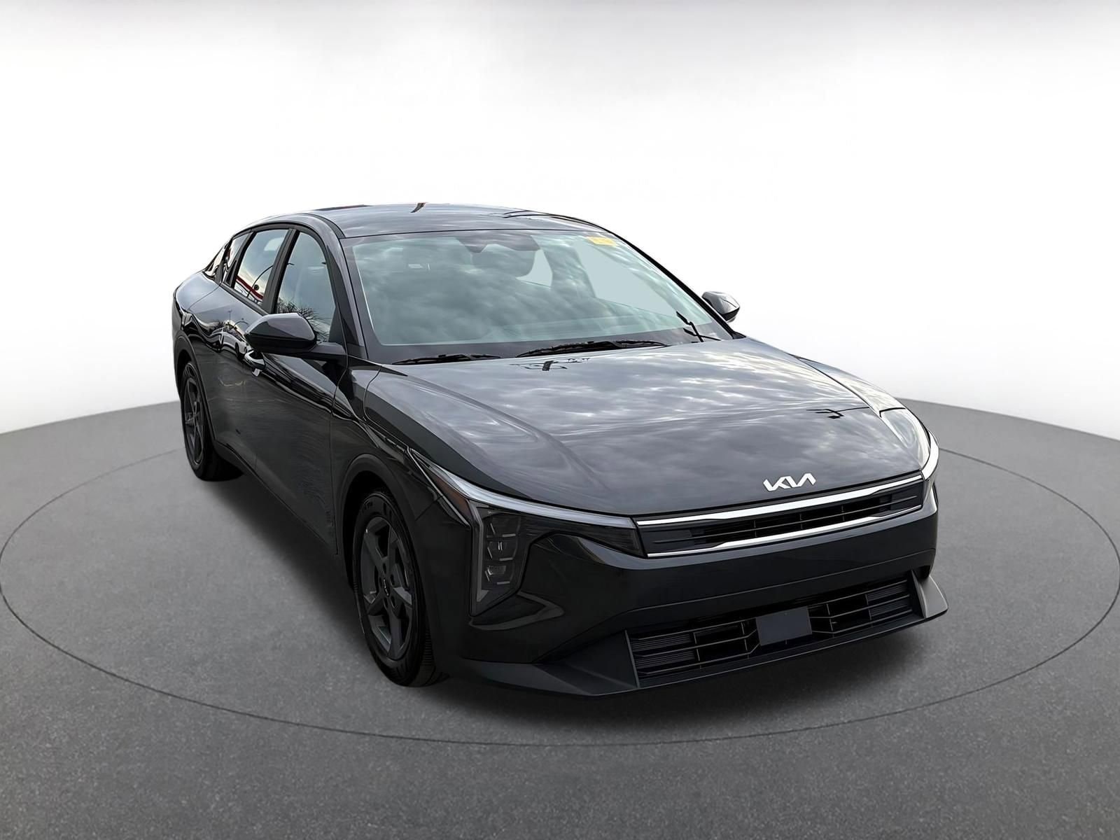 Thumbnail: 2025 Kia K4 - 1