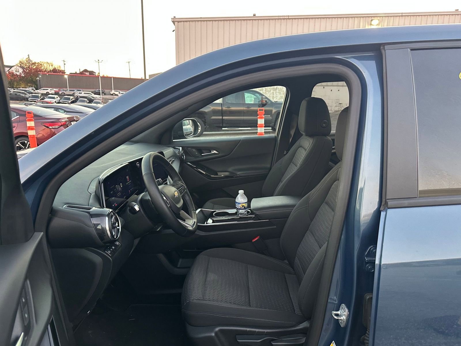 Thumbnail: 2025 Chevrolet Equinox - 8