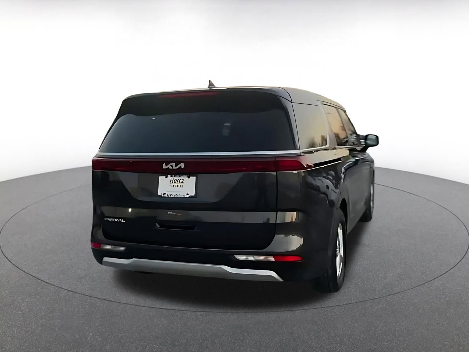 Thumbnail: 2023 Kia Carnival - 12