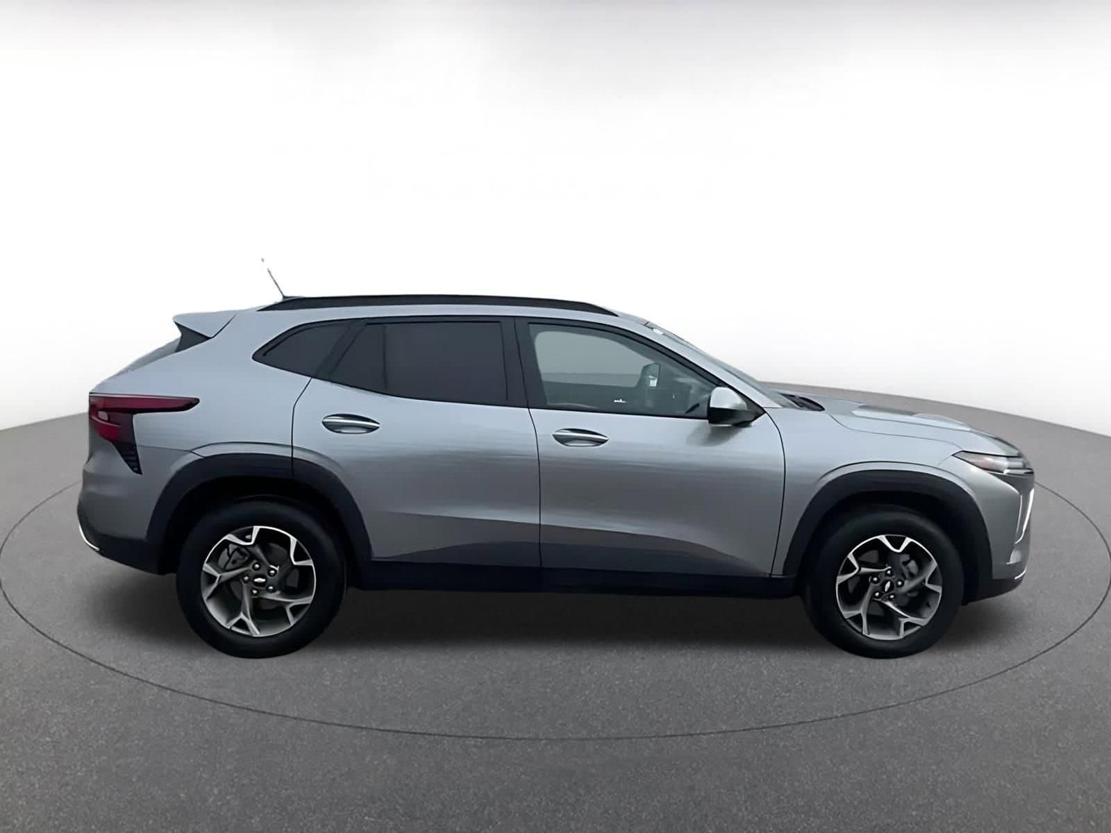 Thumbnail: 2025 Chevrolet Trax - 16