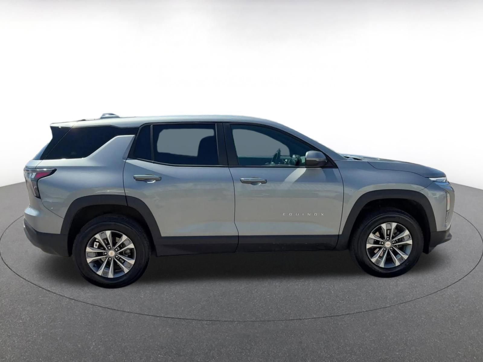 Thumbnail: 2025 Chevrolet Equinox - 16