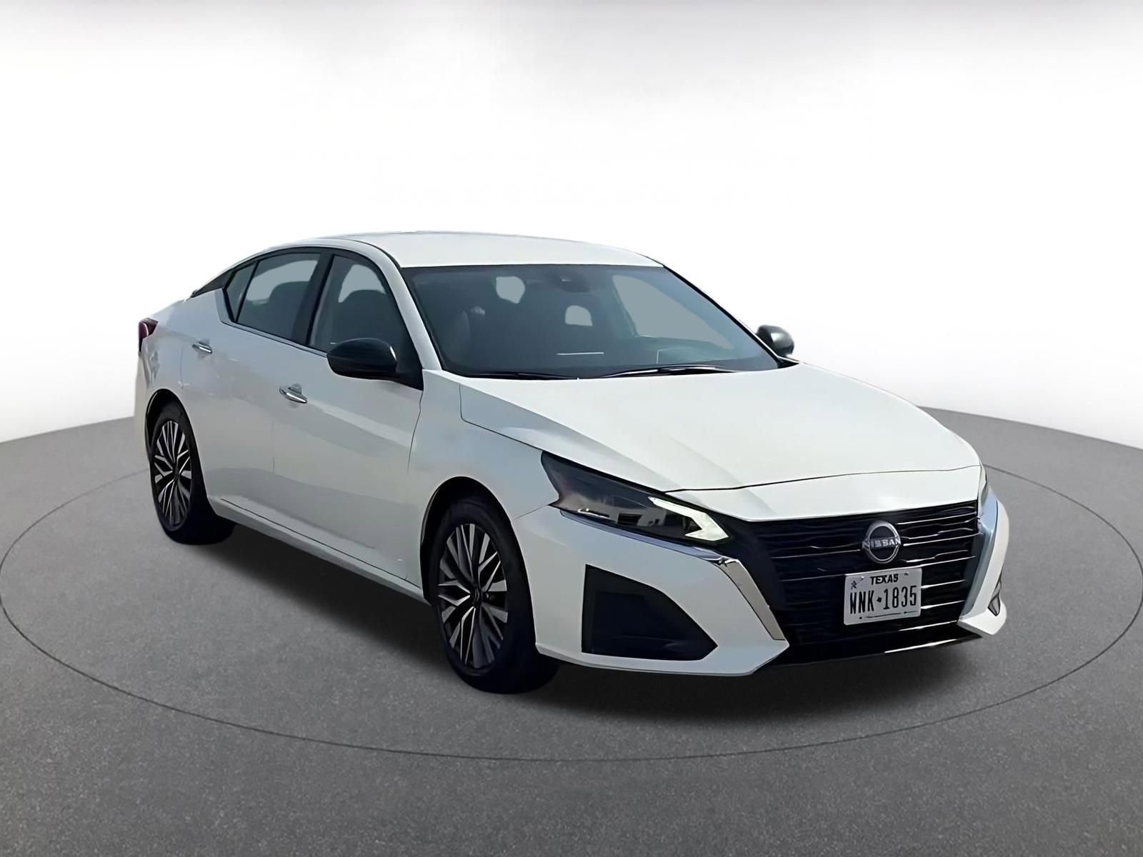 Thumbnail: 2025 Nissan Altima - 3