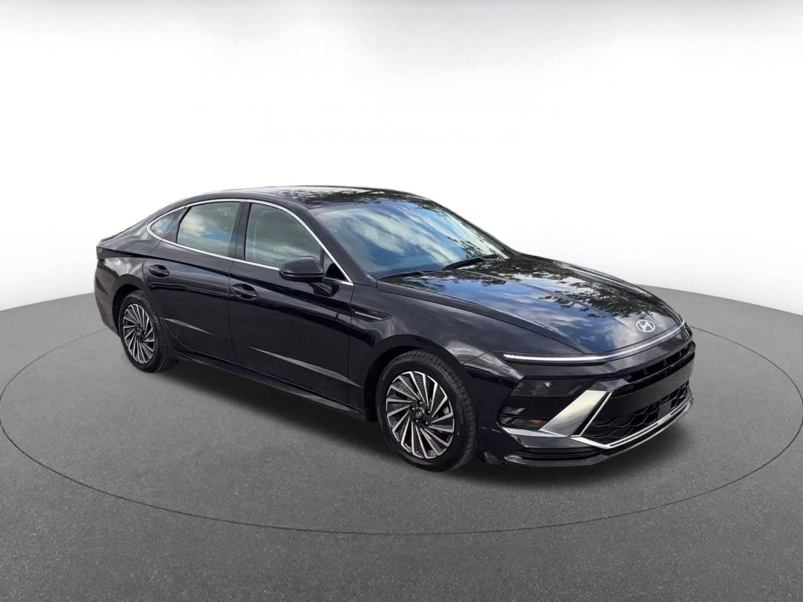 Thumbnail: 2025 Hyundai Sonata - 2