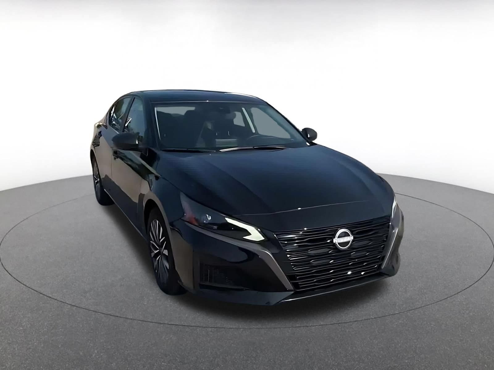 Thumbnail: 2026 Nissan Altima - 3