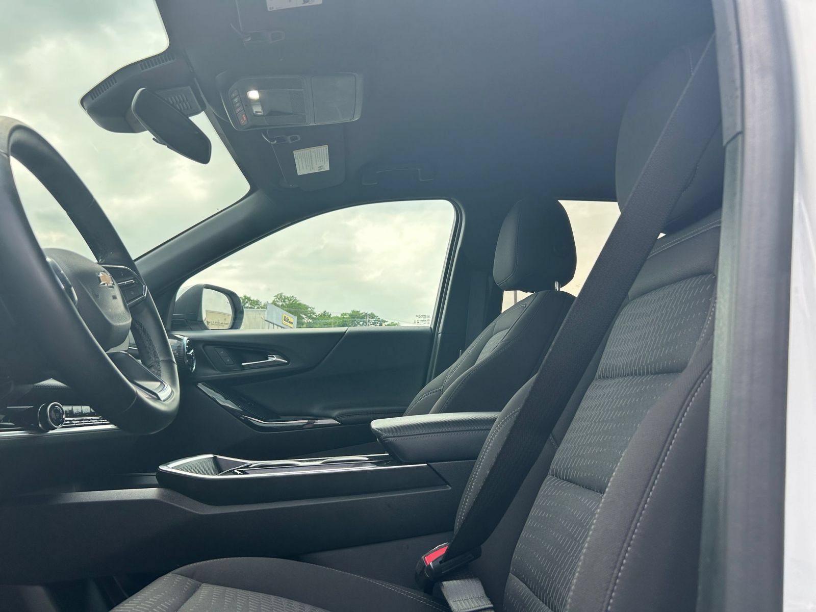 Thumbnail: 2025 Chevrolet Equinox - 18