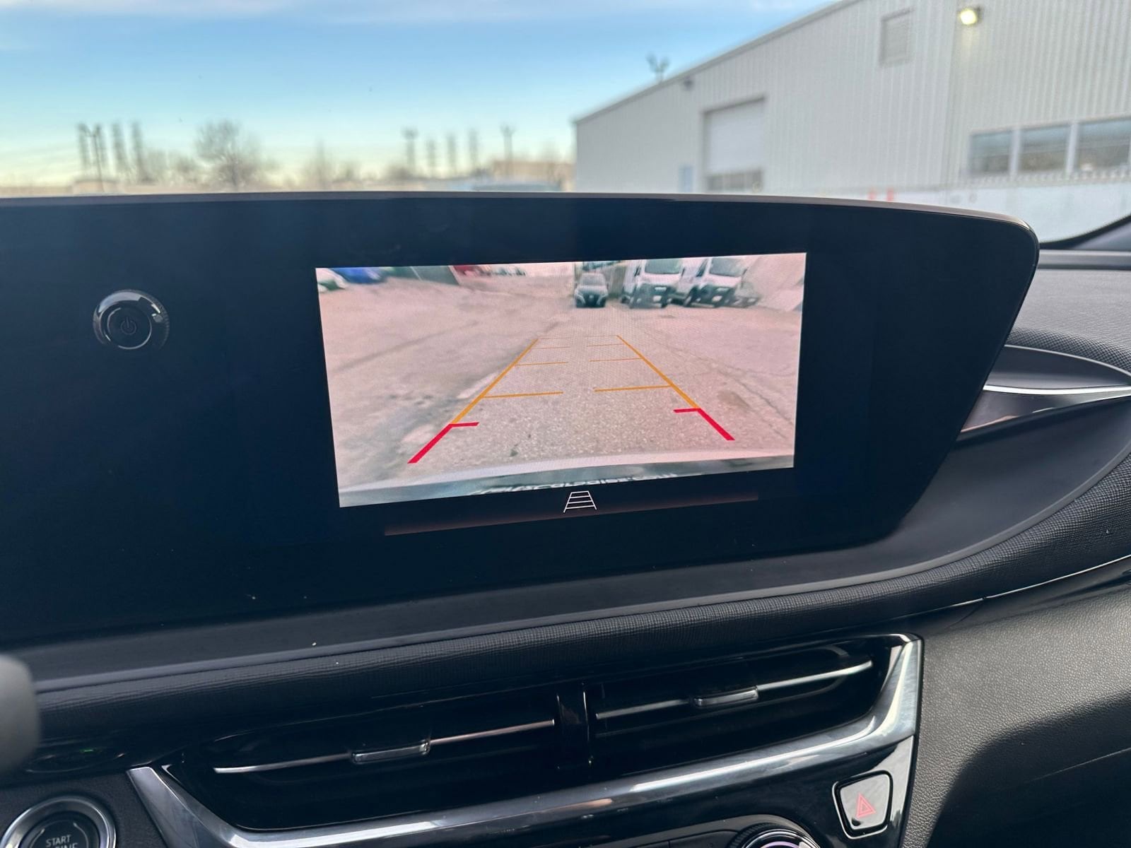 Thumbnail: 2025 Buick Envista - 17