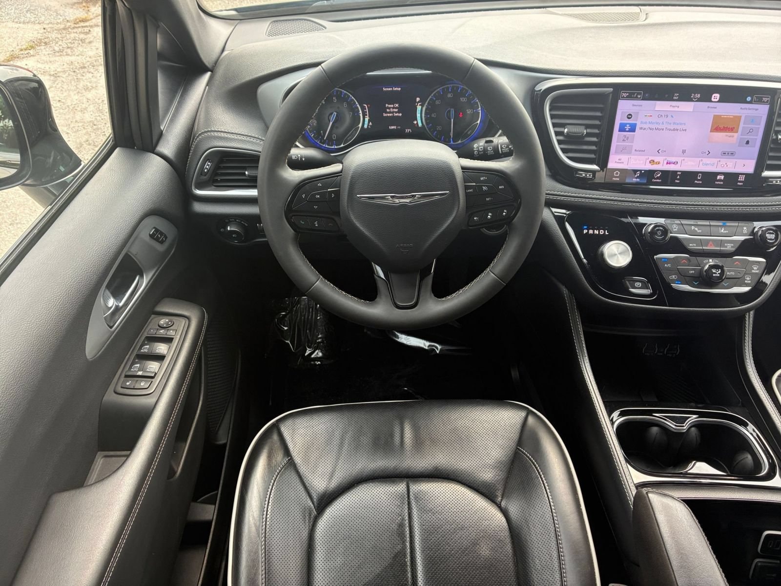 Thumbnail: 2025 Chrysler Pacifica - 30