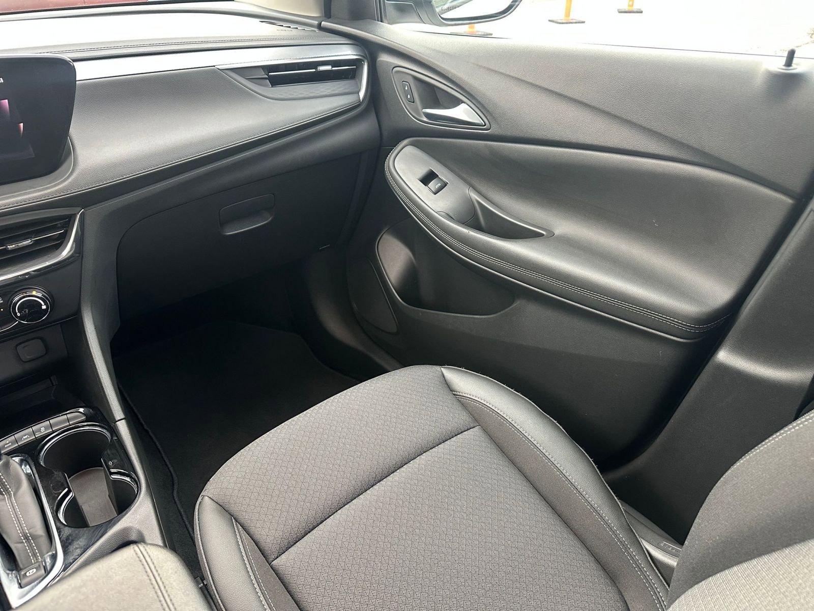 Thumbnail: 2025 Buick Encore GX - 33