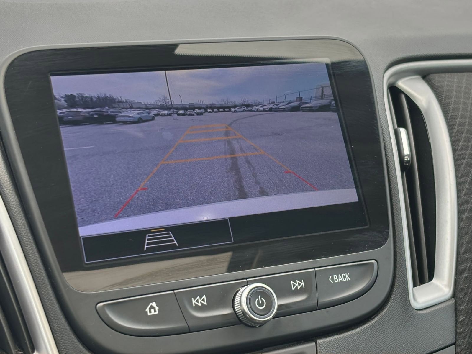 Thumbnail: 2023 Chevrolet Malibu - 17