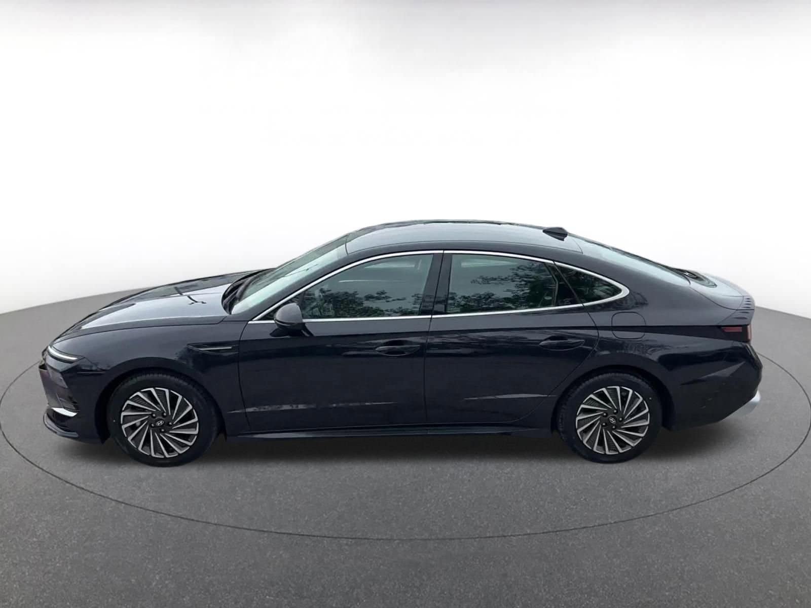 Thumbnail: 2025 Hyundai Sonata - 9