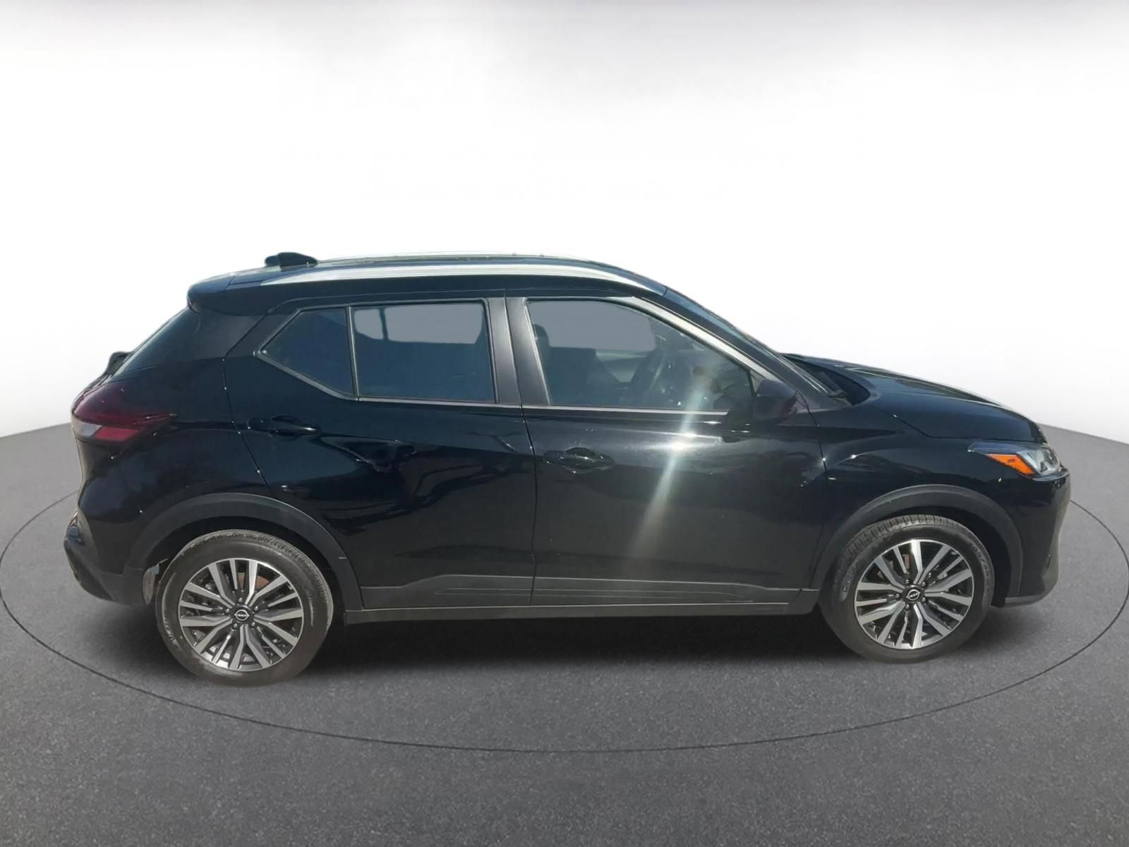 Thumbnail: 2024 Nissan Kicks - 16