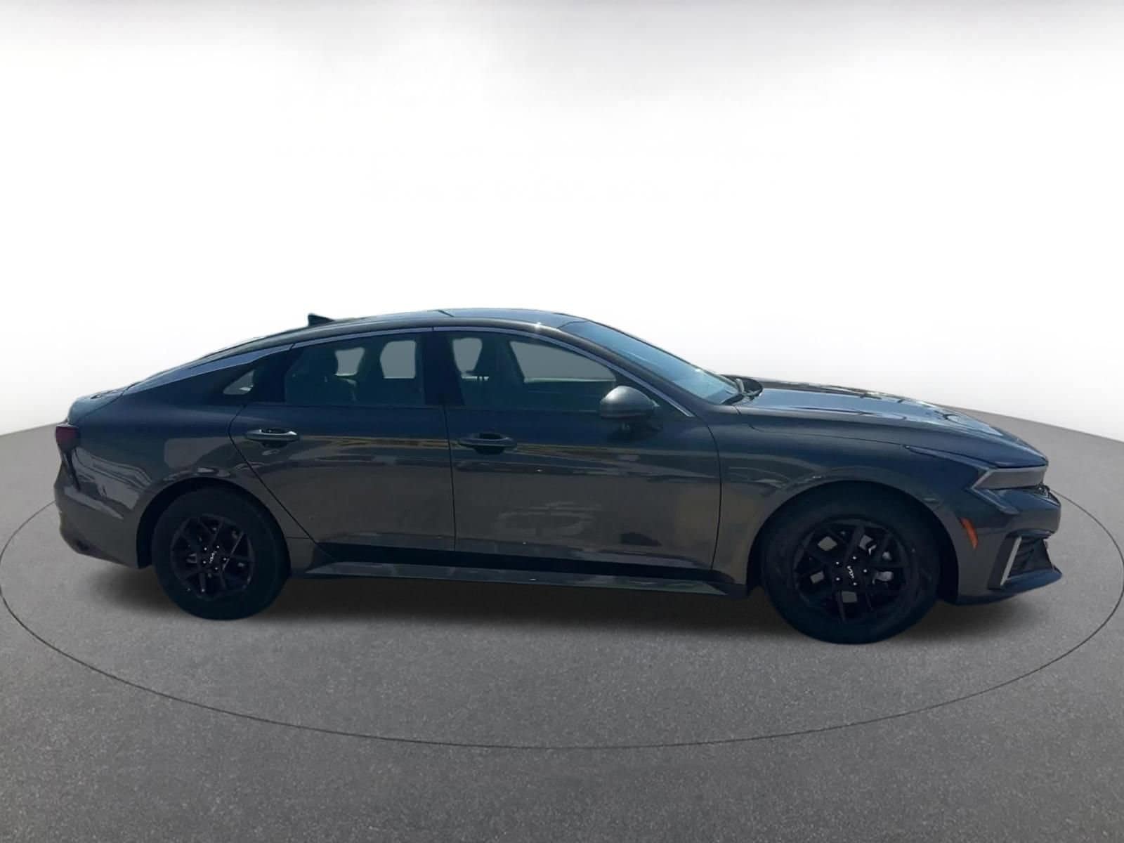 Thumbnail: 2025 Kia K5 - 16