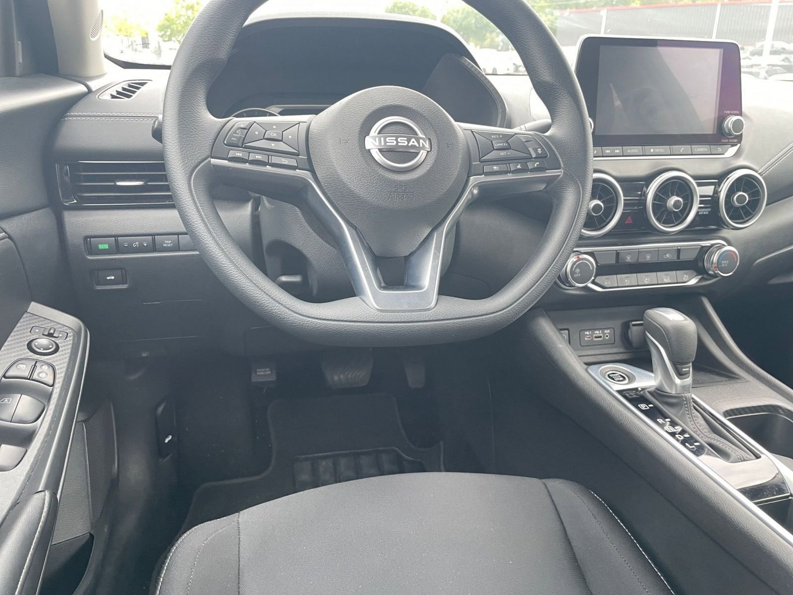 Thumbnail: 2025 Nissan Sentra - 32