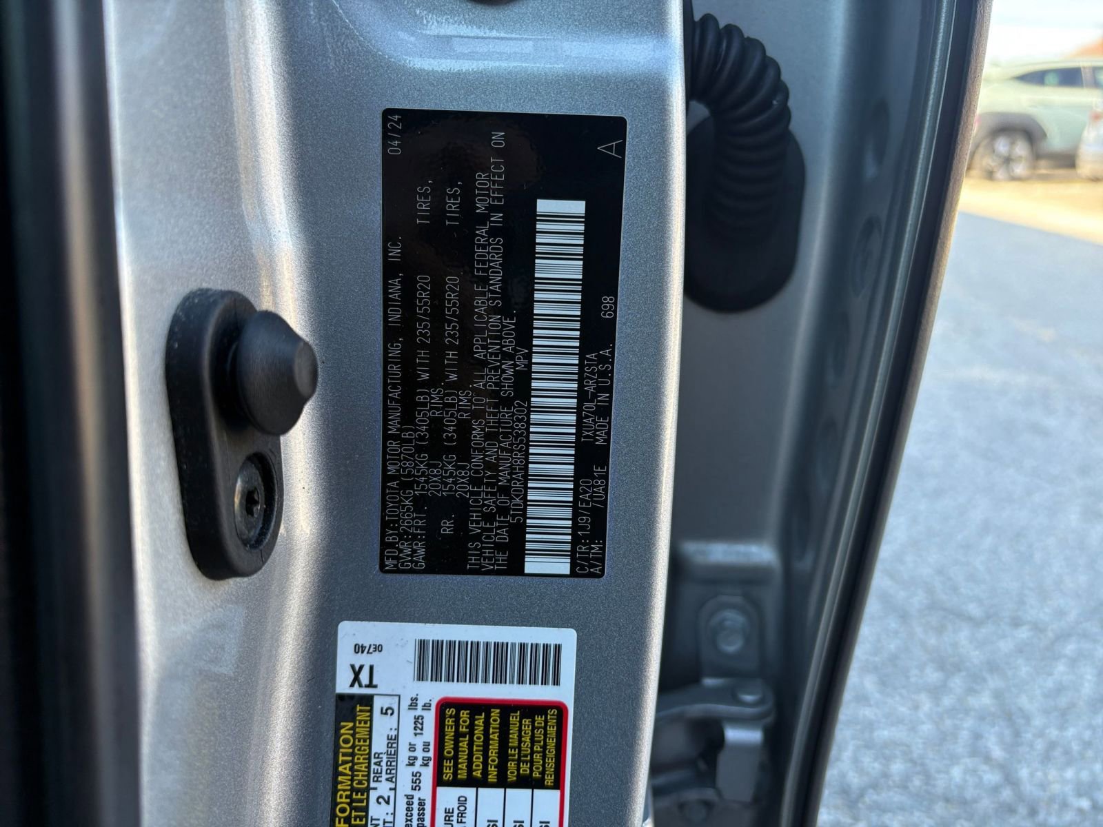 Thumbnail: 2024 Toyota Highlander - 32