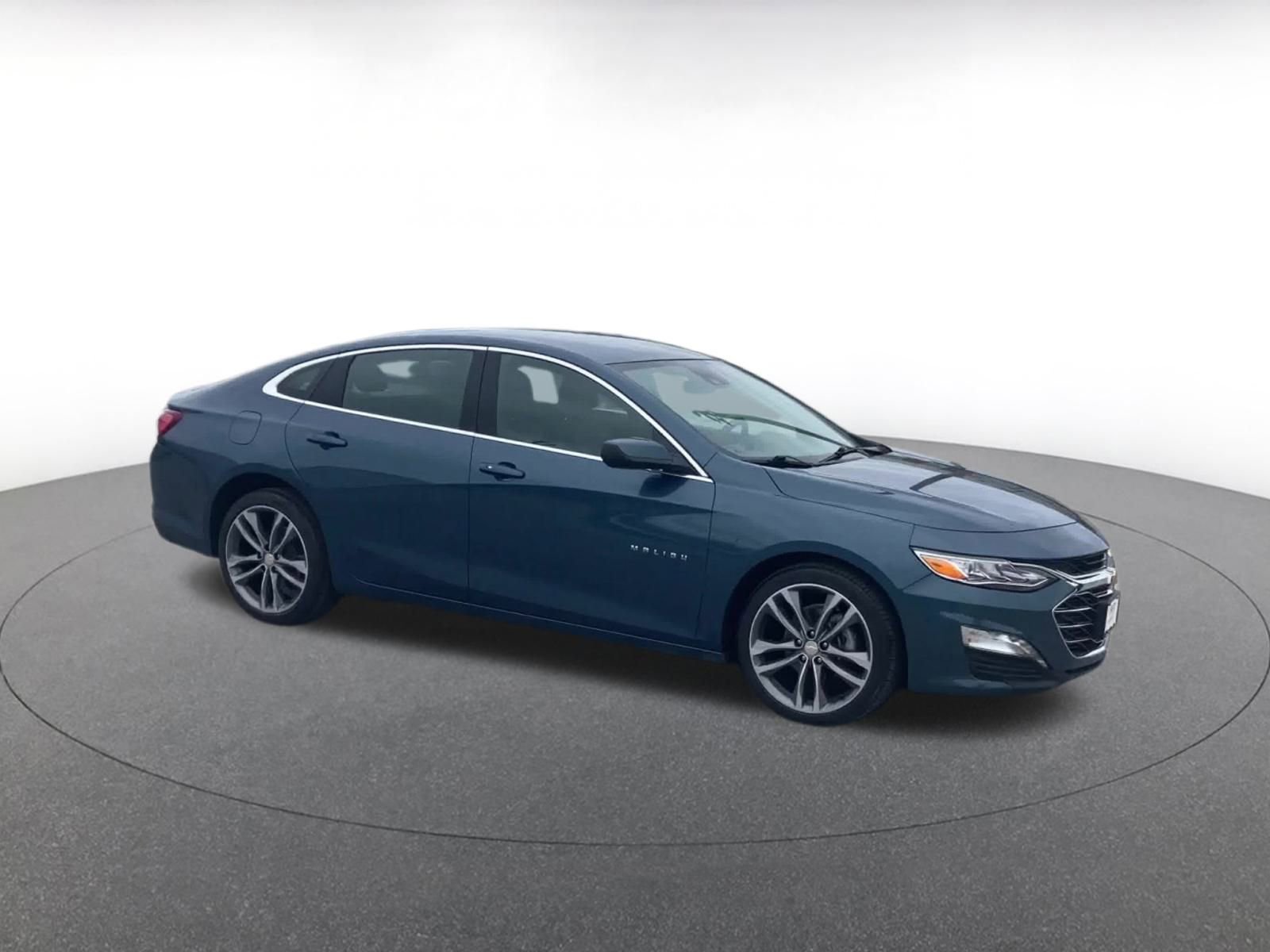 Thumbnail: 2024 Chevrolet Malibu - 2
