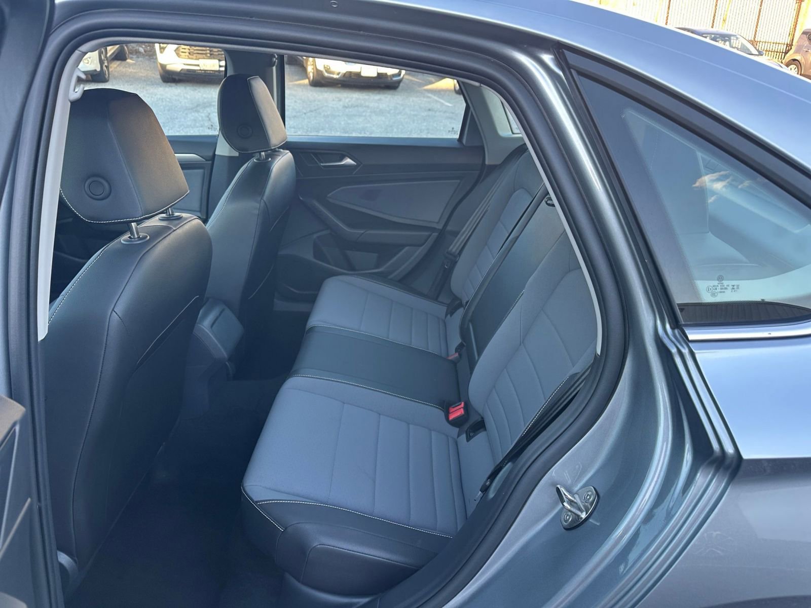 Thumbnail: 2025 Volkswagen Jetta - 24