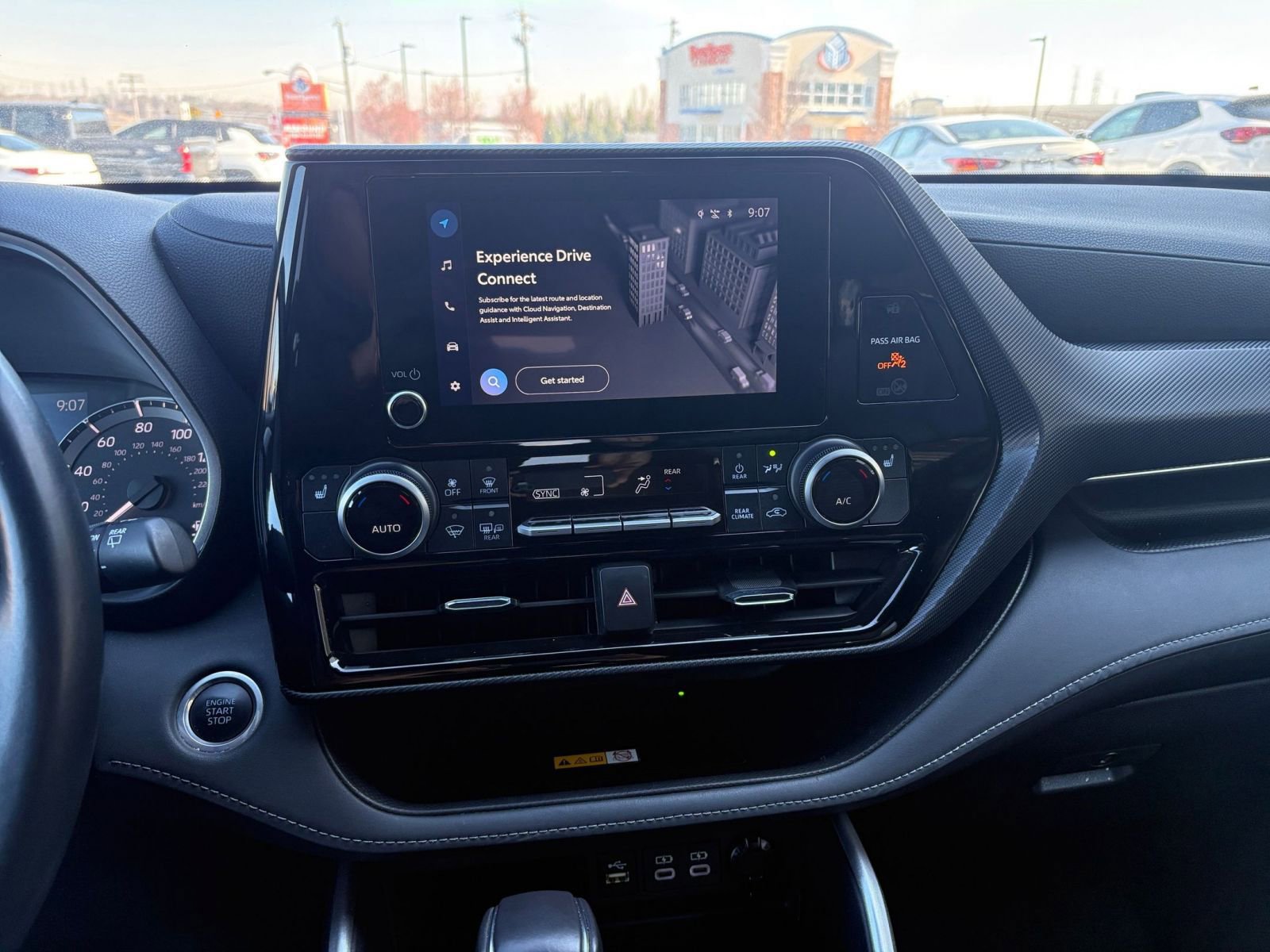 Thumbnail: 2024 Toyota Highlander - 17