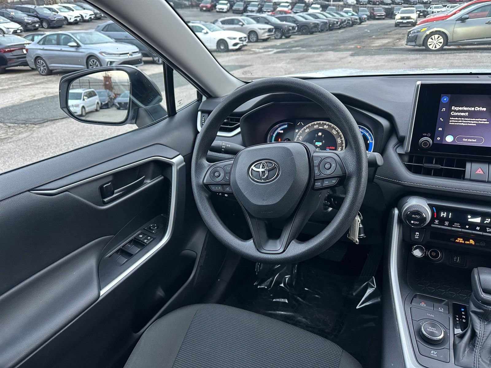 Thumbnail: 2025 Toyota RAV4 - 33