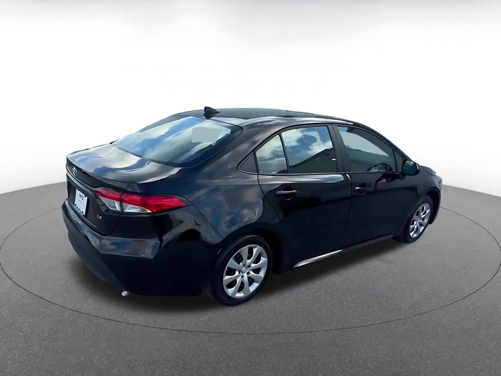 Thumbnail: 2025 Toyota Corolla - 14