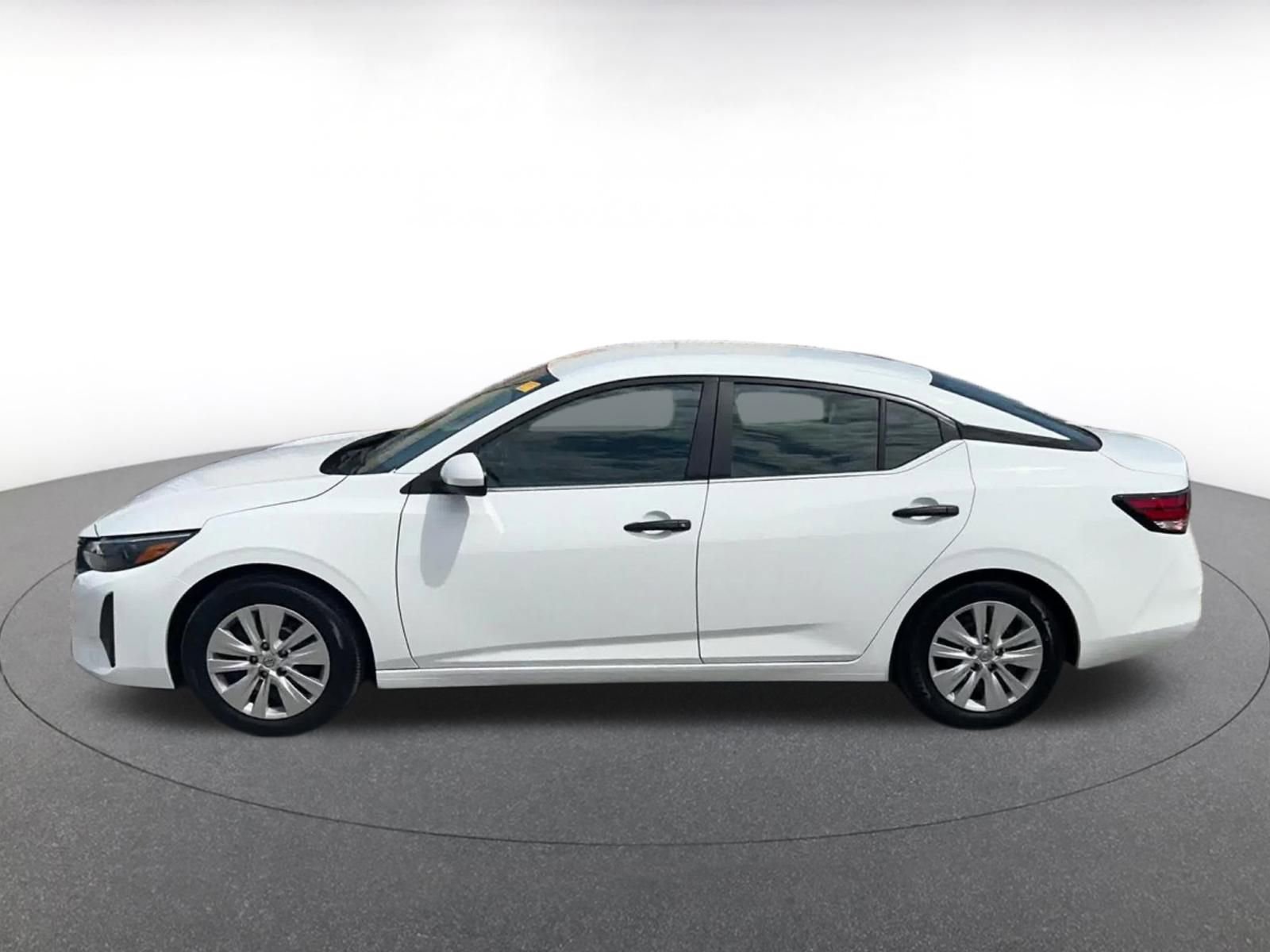 Thumbnail: 2025 Nissan Sentra - 9