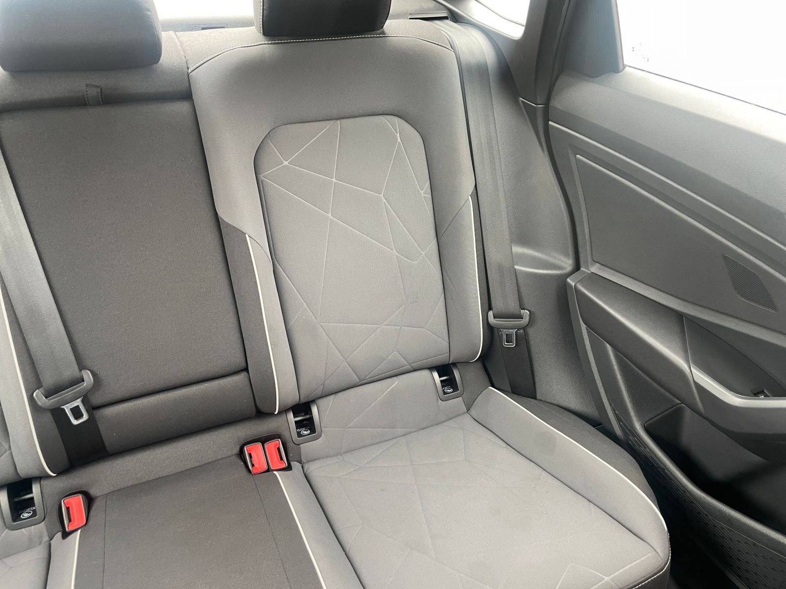 Thumbnail: 2025 Volkswagen Jetta - 32