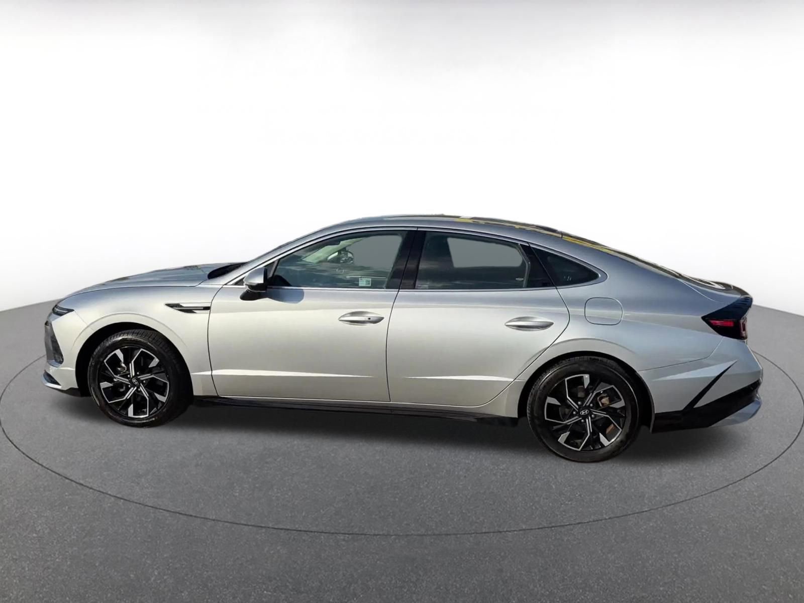 Thumbnail: 2025 Hyundai Sonata - 9