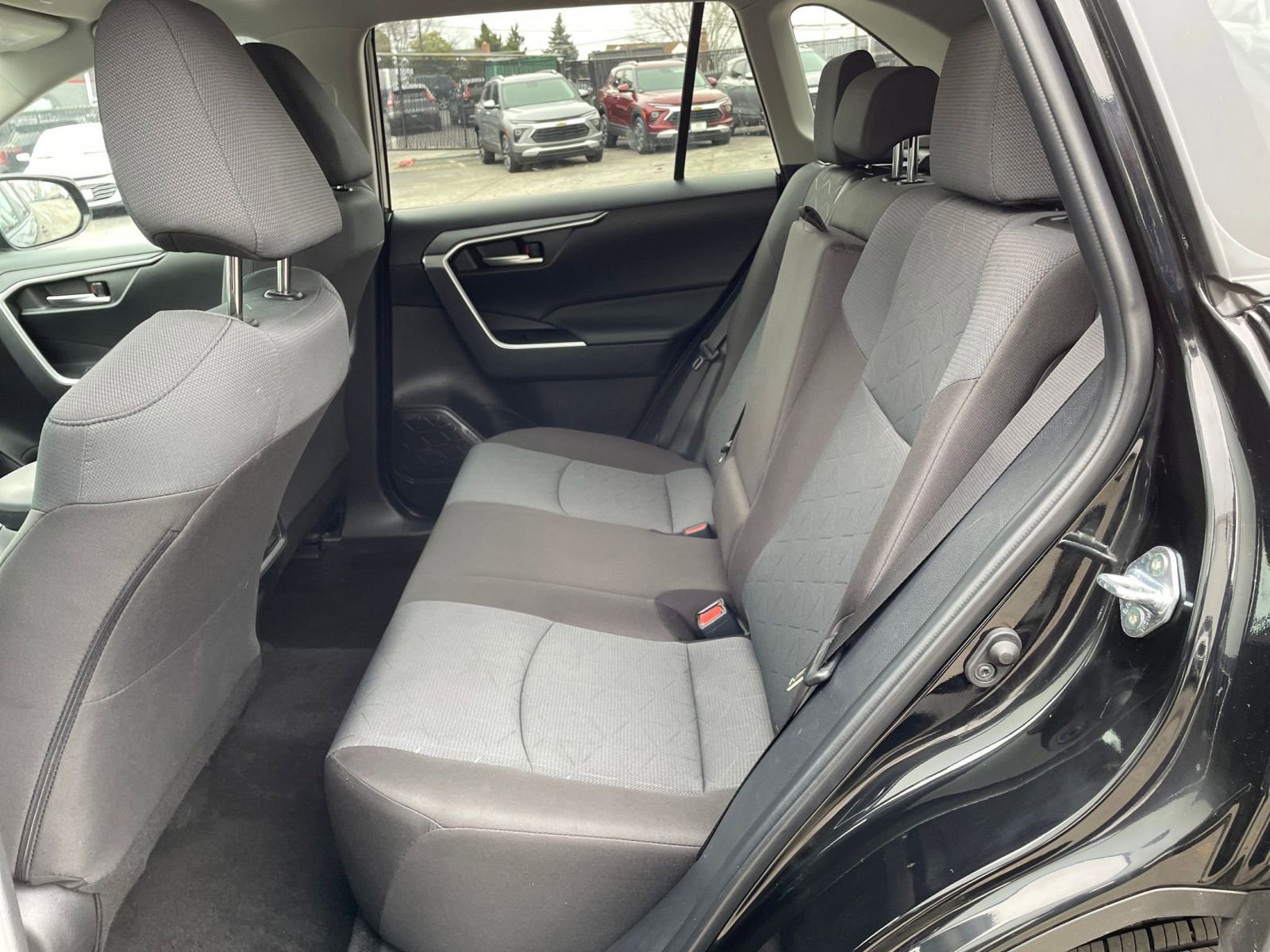 Thumbnail: 2025 Toyota RAV4 - 25