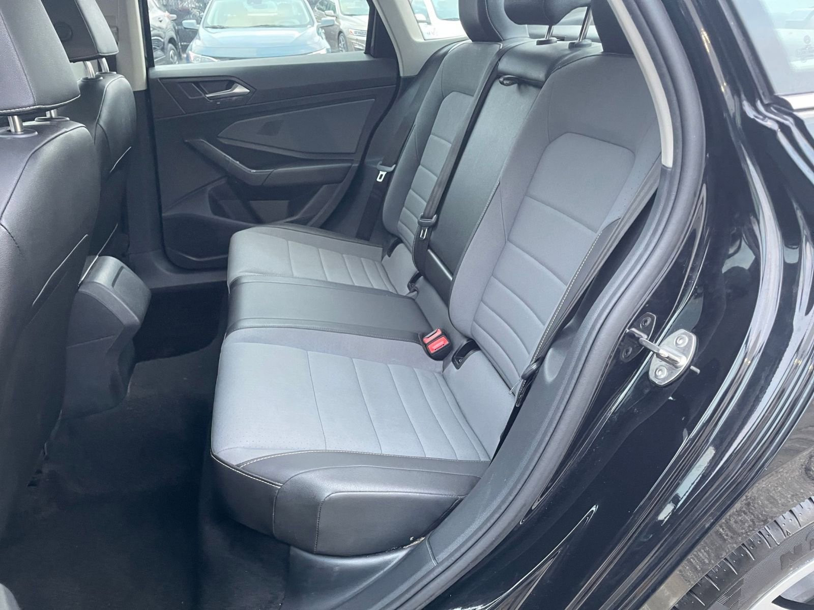 Thumbnail: 2025 Volkswagen Jetta - 24