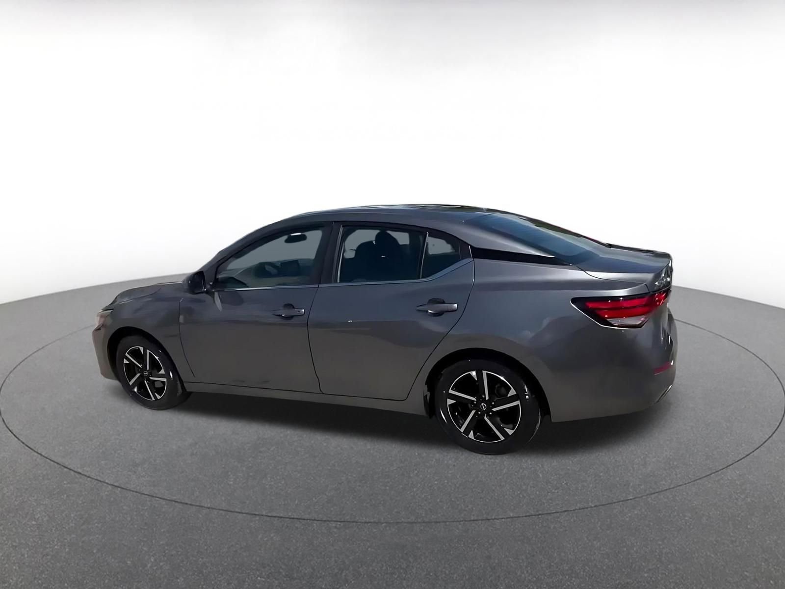 Thumbnail: 2025 Nissan Sentra - 10