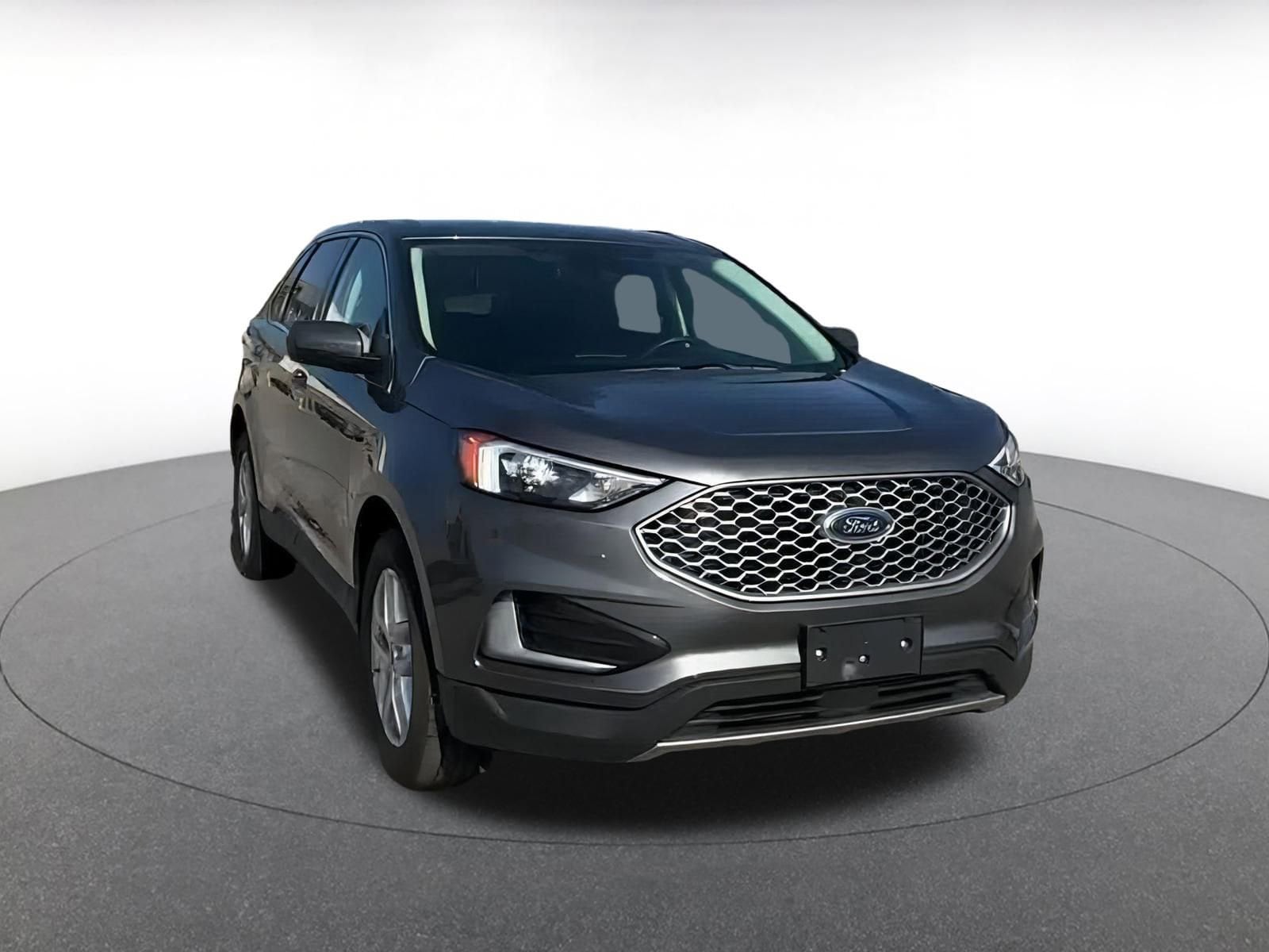 Thumbnail: 2024 Ford Edge - 3
