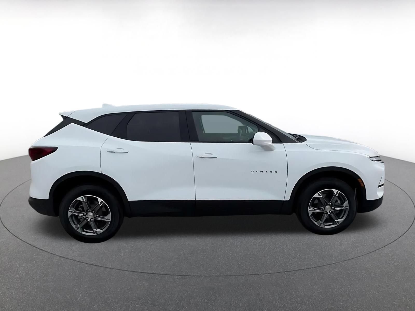 Thumbnail: 2026 Chevrolet Blazer - 15