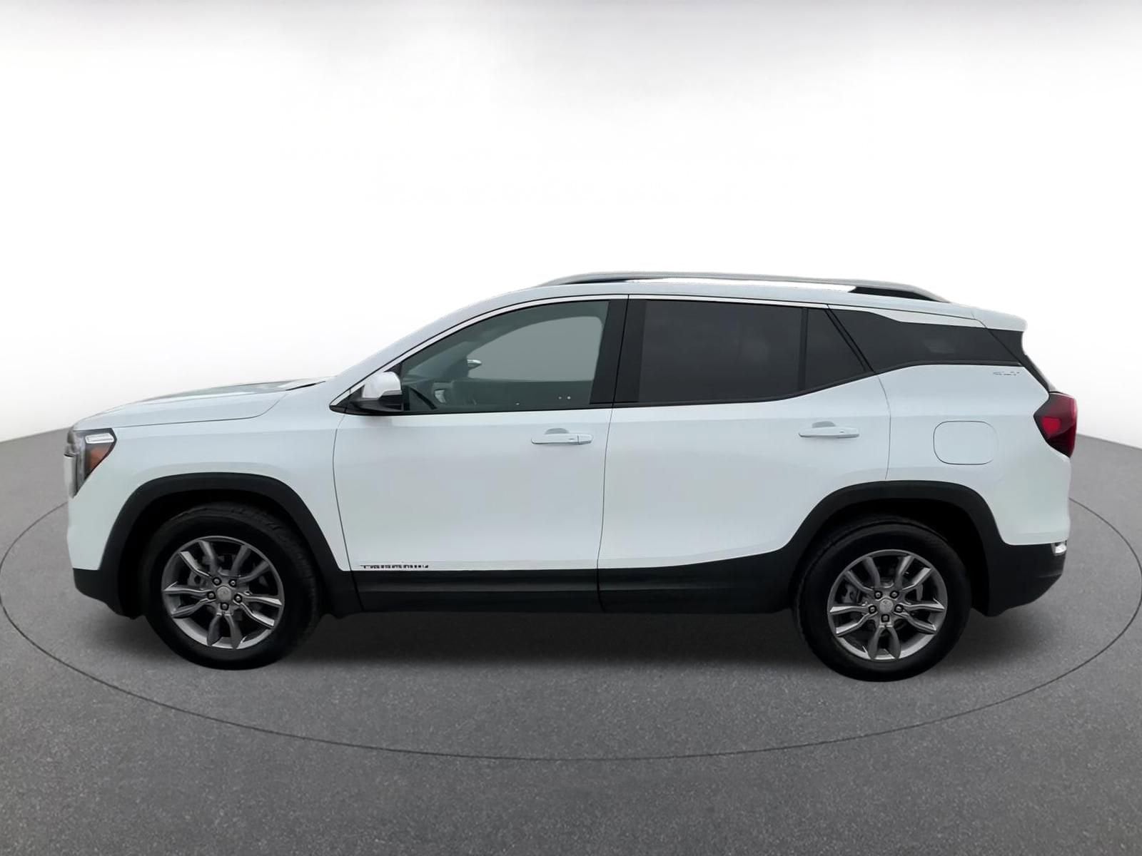 2024 GMC Terrain SLT 8