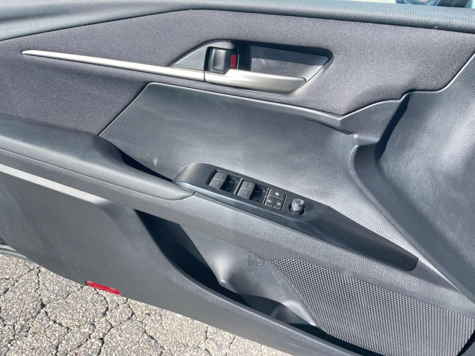 Thumbnail: 2025 Toyota Camry - 20