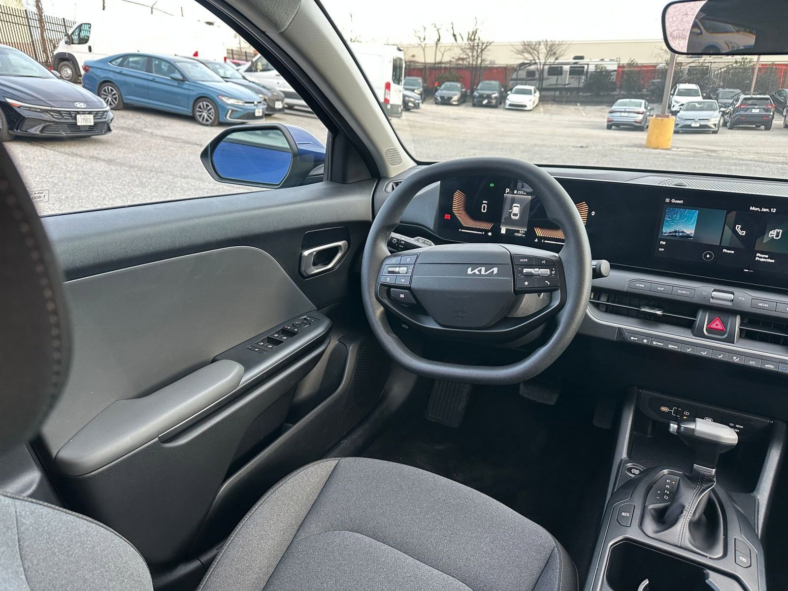 Thumbnail: 2025 Kia K4 - 32