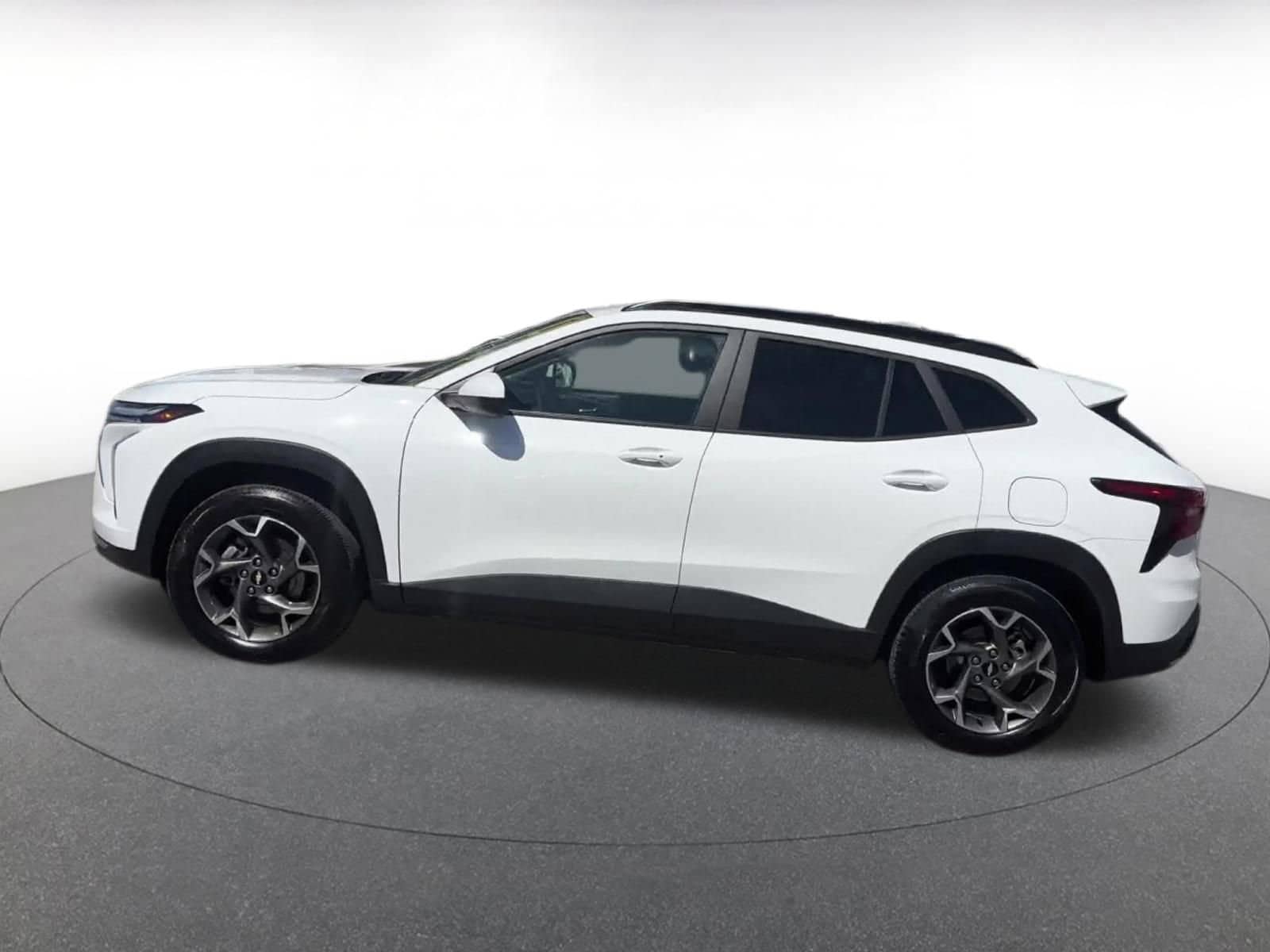Thumbnail: 2025 Chevrolet Trax - 9