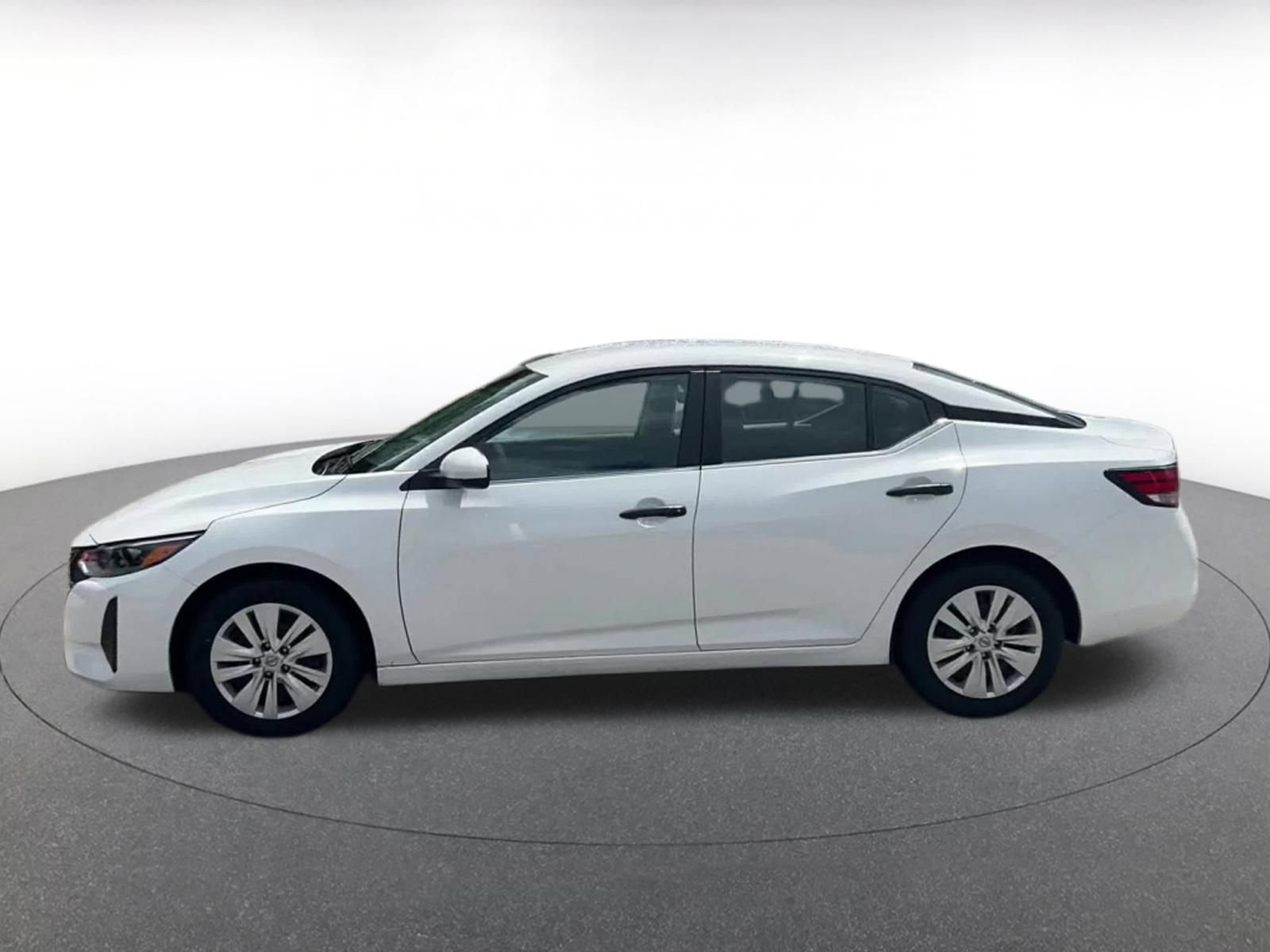 Thumbnail: 2025 Nissan Sentra - 9