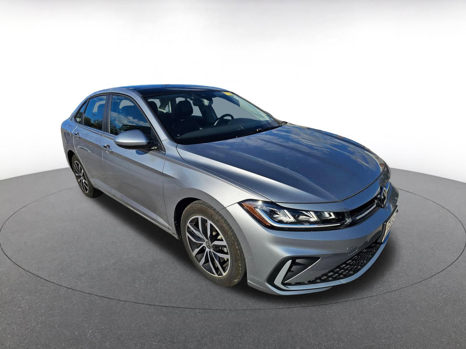 Thumbnail: 2025 Volkswagen Jetta - 1