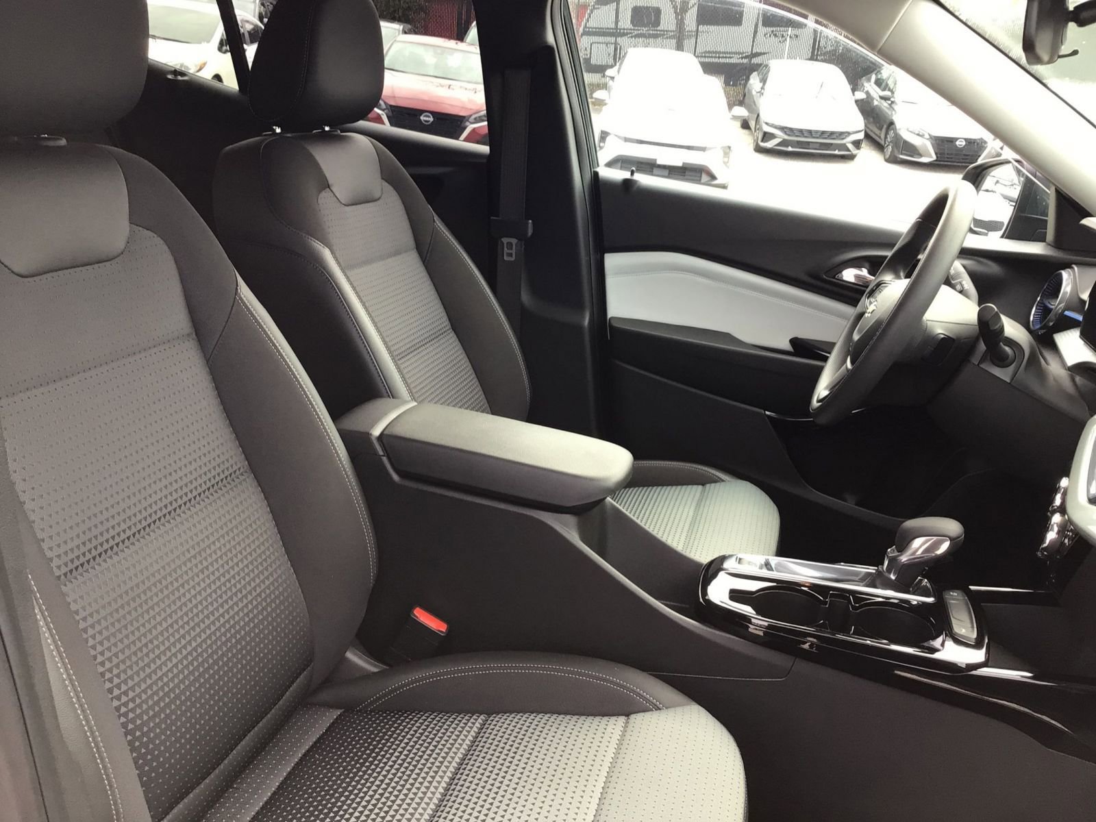 Thumbnail: 2025 Chevrolet Trax - 35