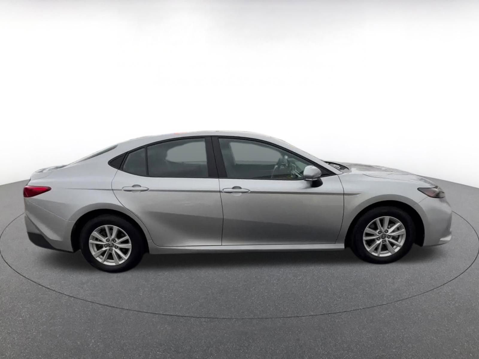 Thumbnail: 2025 Toyota Camry - 16