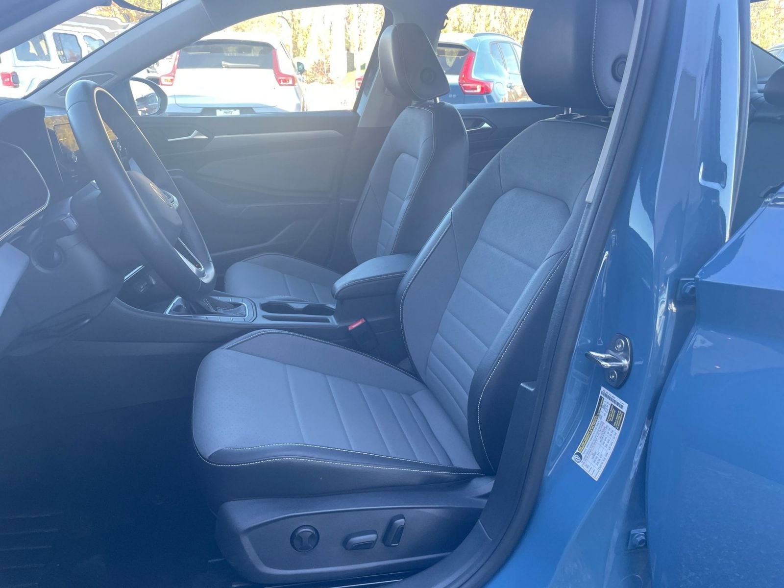 Thumbnail: 2025 Volkswagen Jetta - 25