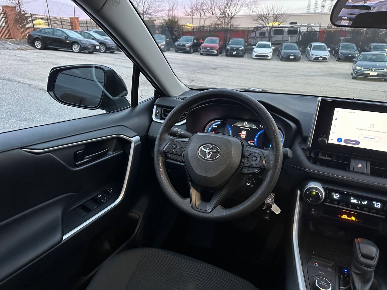 Thumbnail: 2025 Toyota RAV4 - 33