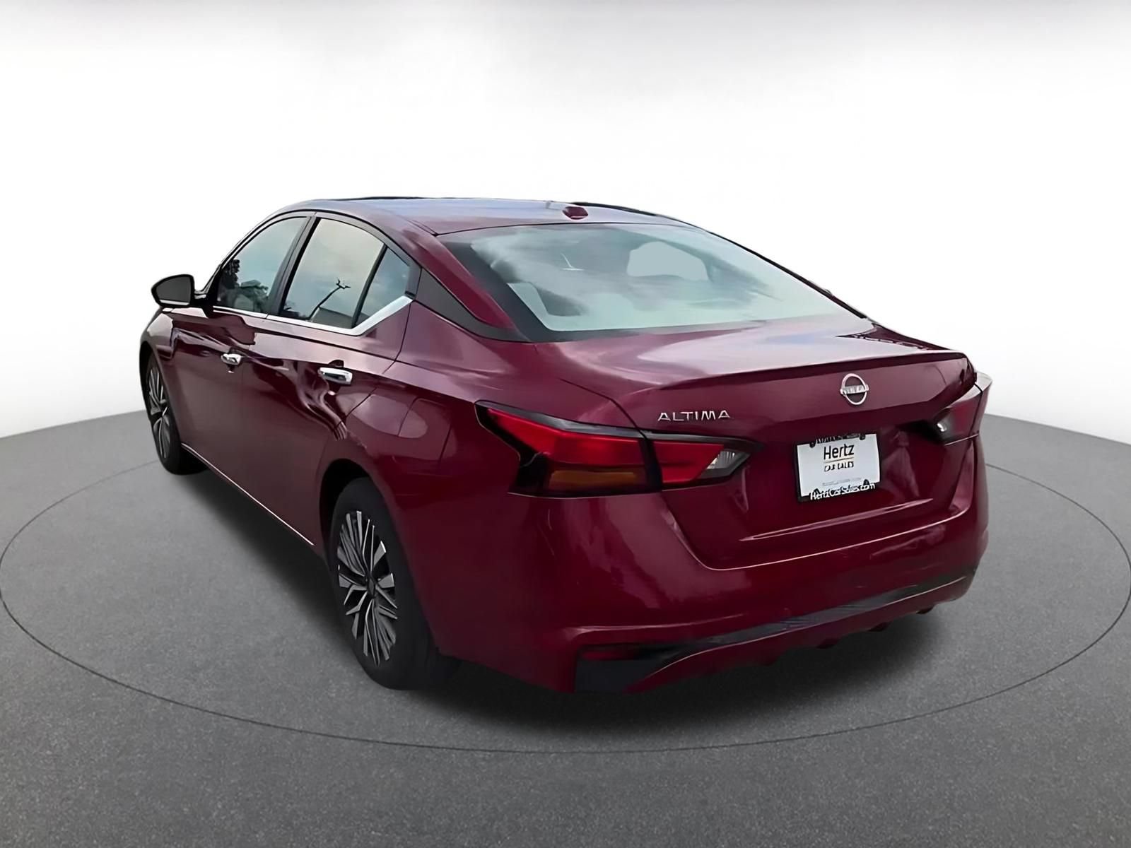 Thumbnail: 2025 Nissan Altima - 9