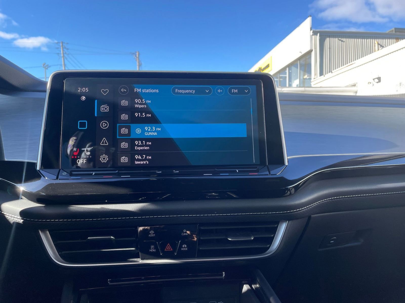 Thumbnail: 2025 Volkswagen Atlas - 21