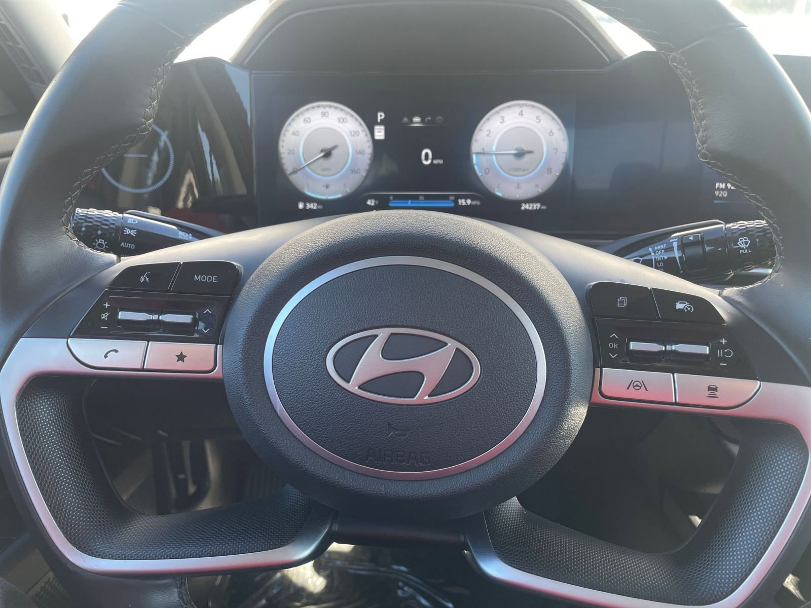 Thumbnail: 2025 Hyundai Elantra - 25