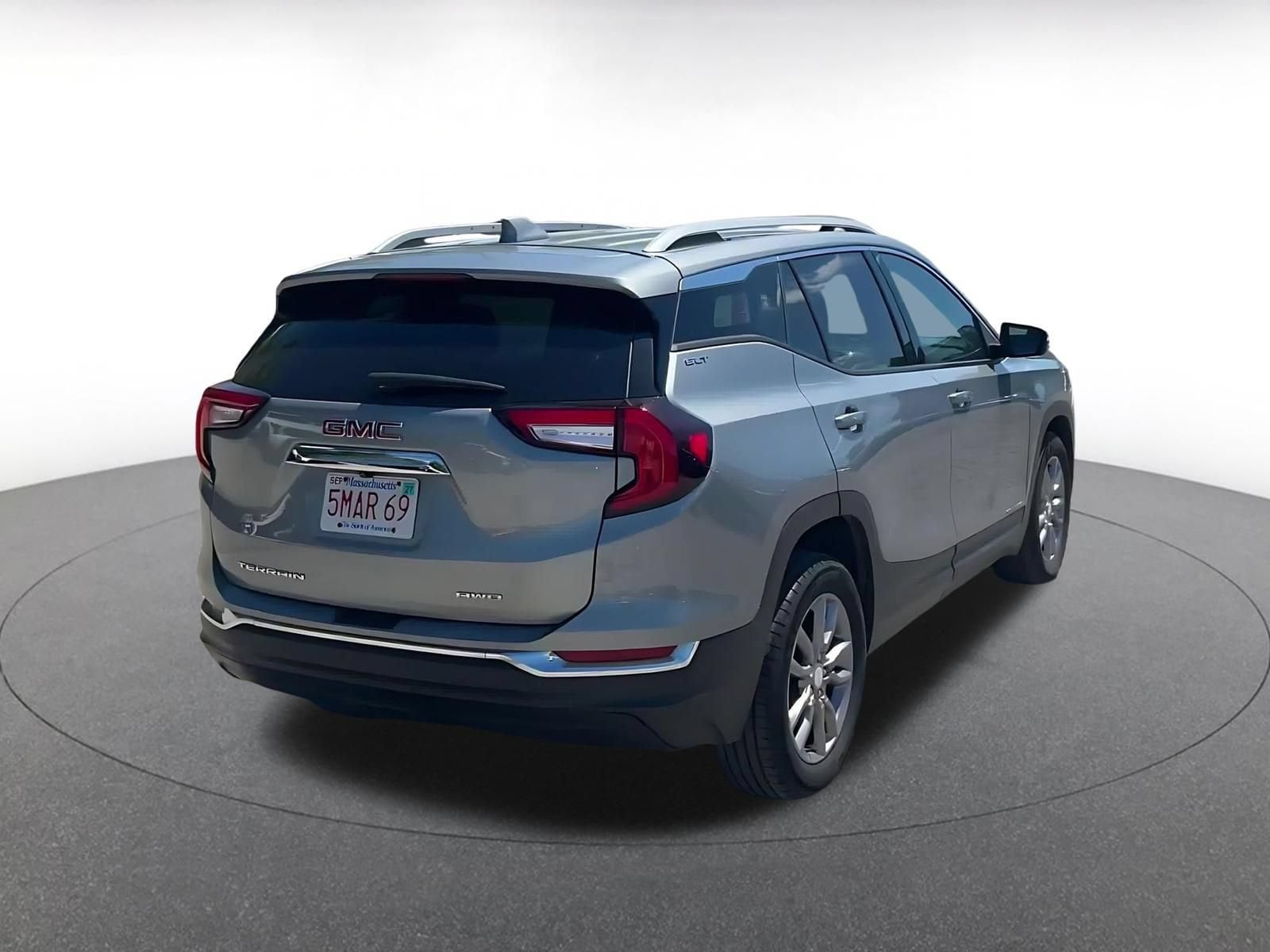 Thumbnail: 2024 GMC Terrain - 14