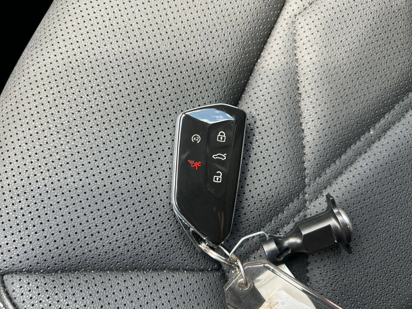 Thumbnail: 2026 Volkswagen Atlas - 18