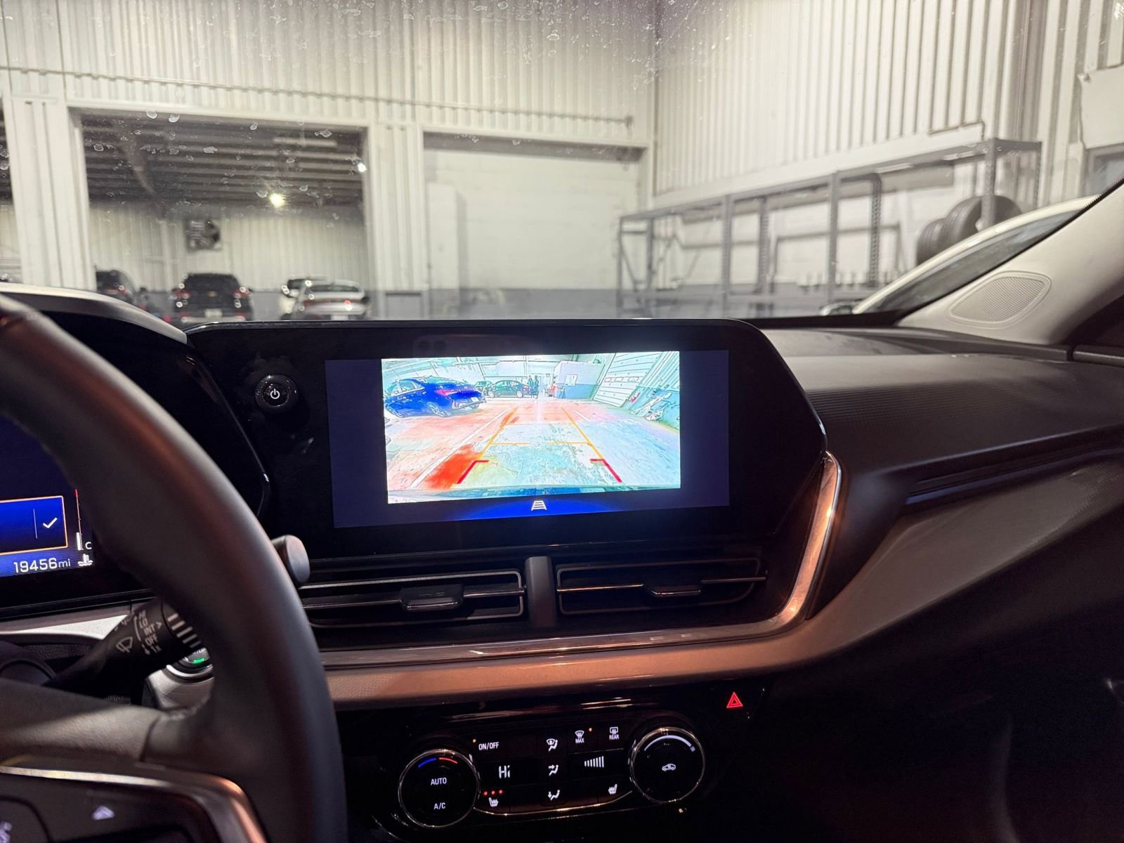 Thumbnail: 2025 Chevrolet Trax - 23